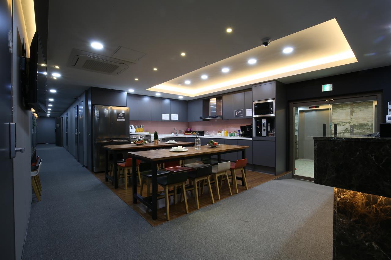 Philstay Myeongdong Сеул Екстер'єр фото