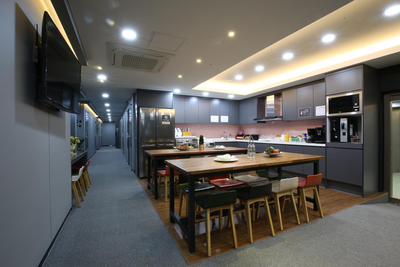 Philstay Myeongdong Сеул Екстер'єр фото