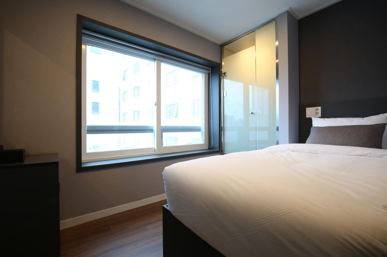 Philstay Myeongdong Сеул Екстер'єр фото